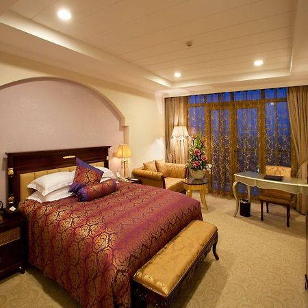 Q And X Hot Spring Resort Циндао Екстериор снимка